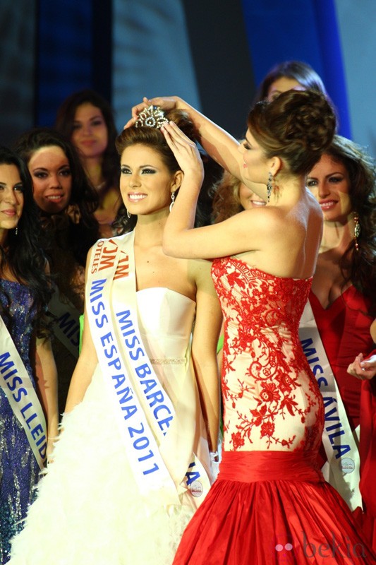 Andrea Huisgen đăng quang tại cuộc thi Miss Espana 2011.